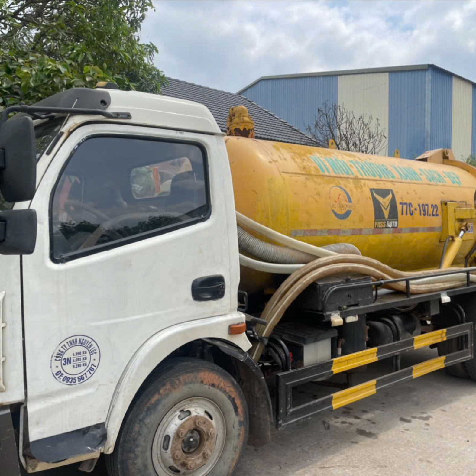 Dịch vụ vệ sinh môi trường Long Tuấn